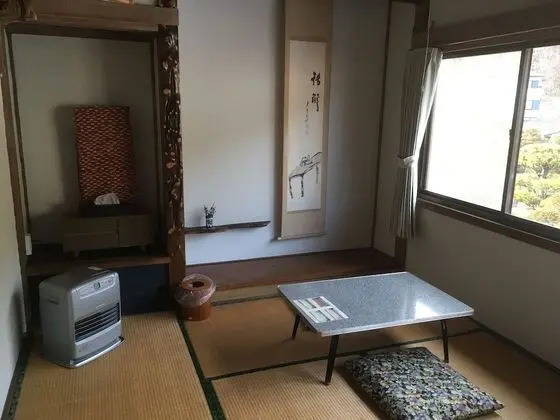Basic Oda, Ortak Banyo