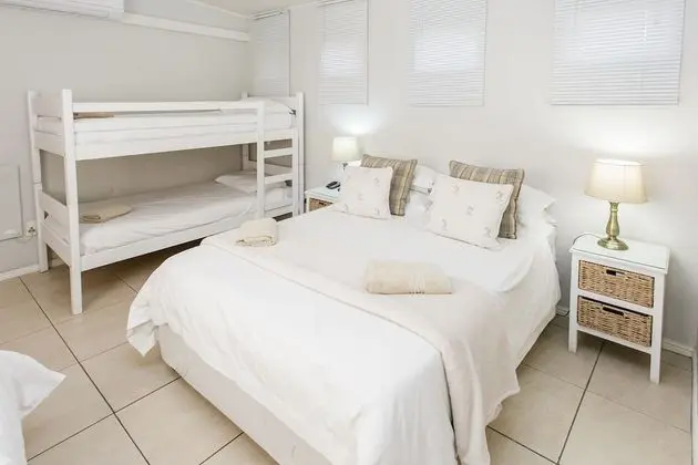 Comfort Oda, 1 Yatak Odası ( Self-Catering Double + Single + Bunk)