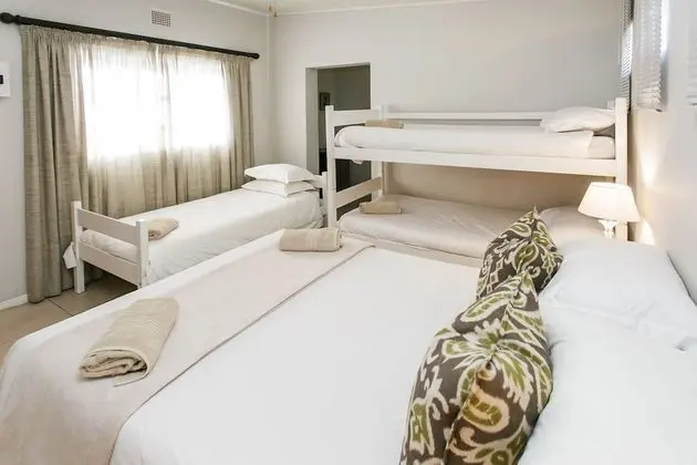 Comfort Oda, 1 Yatak Odası ( Self-Catering Double + Single + Bunk)