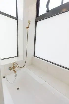 Basic Tek Büyük Yataklı Oda