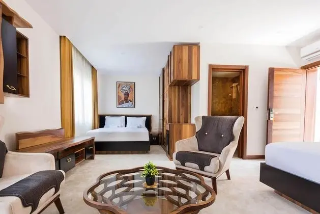 Deluxe Dört Kişilik Oda