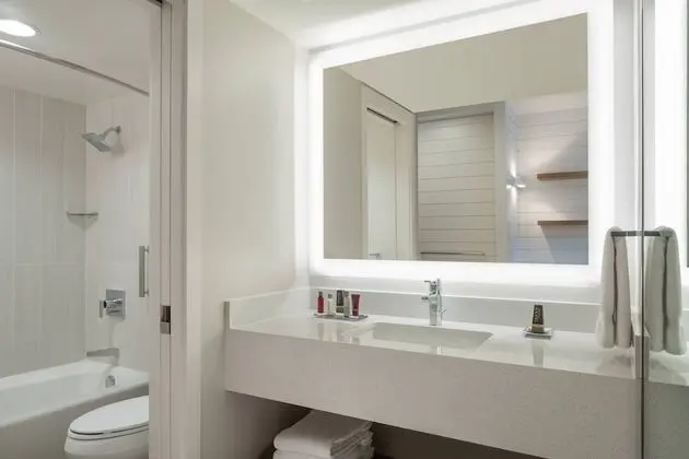 Oda, 2 Çift Kişilik Yatak, Balkon (Hearing Accessible)