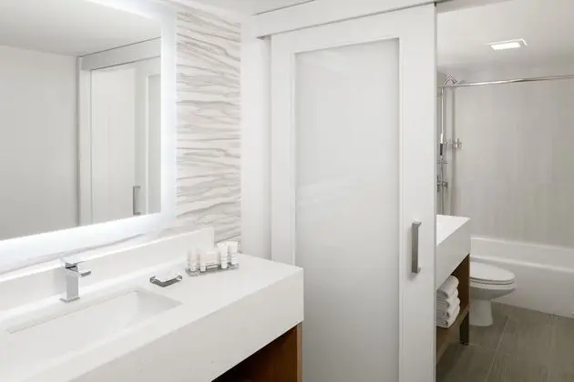 Oda, 2 Çift Kişilik Yatak, Balkon (Hearing Accessible)