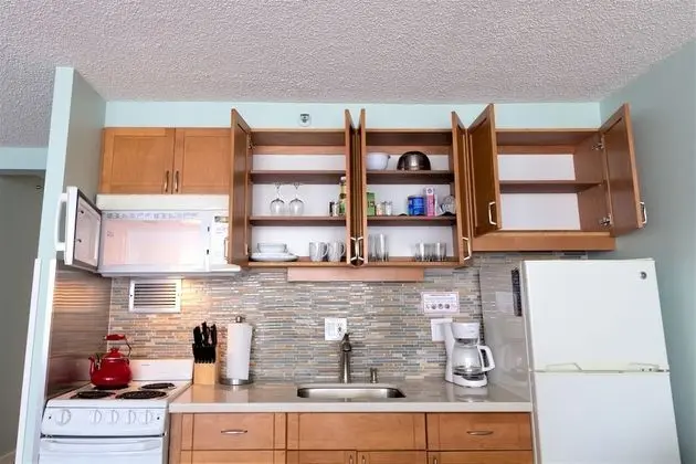#1406 - The Beachcomber Studio with Full Kitchen