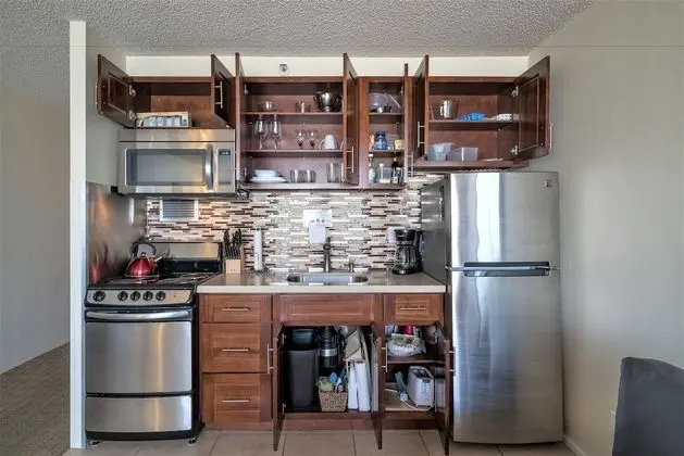 #1702 - The Palm Studio with Full Kitchen