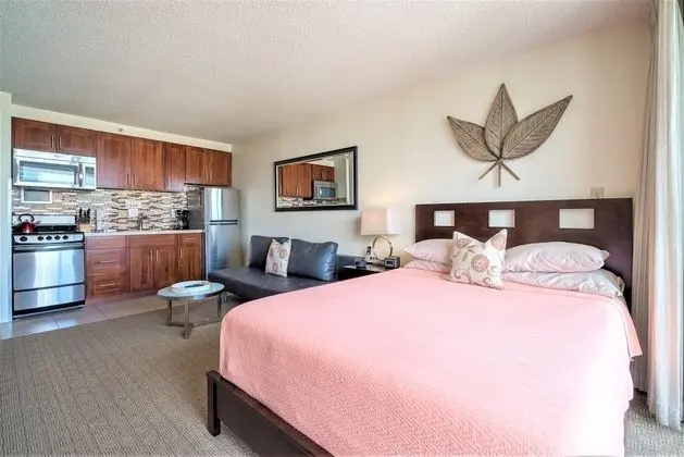 #1702 - The Palm Studio with Full Kitchen
