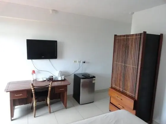 Deluxe Tek Büyük Yataklı Oda (Pool View)