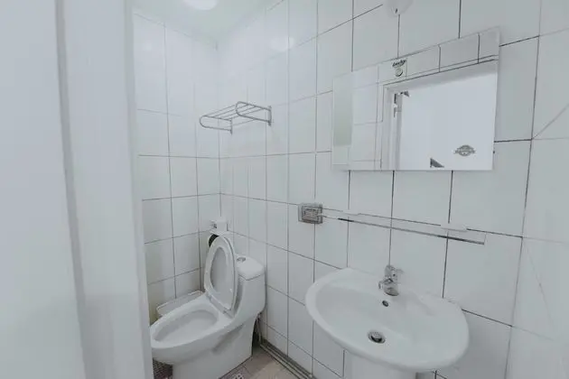 Tek Büyük Yataklı Oda, Ortak Banyo
