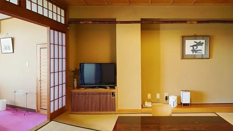Traditional Oda, Dağ Manzaralı (Japanese Style)