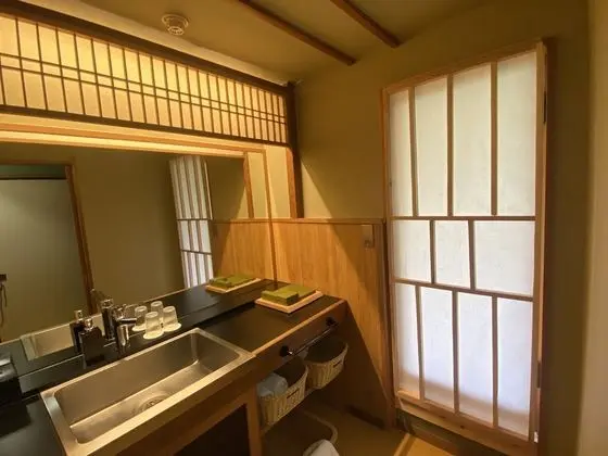 Traditional Oda (Selected at Check-In)