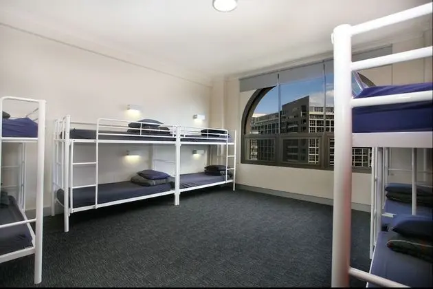 Ortak Ranzalı Oda, Karma Ranzalı Oda (Bed in 10-bed Mixed Dorm)