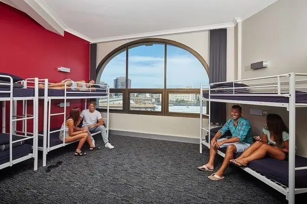 Ortak Ranzalı Oda, Karma Ranzalı Oda (Bed in 8-bed Mixed Dorm)