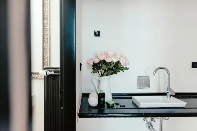 Tek Büyük Yataklı Oda, Ortak Banyo, Şehir Manzaralı