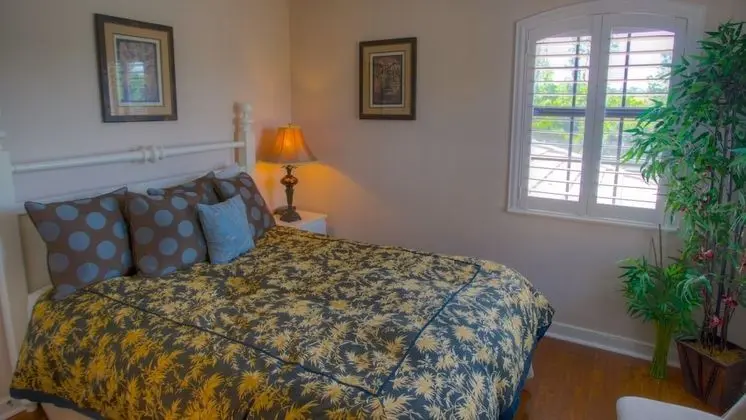 Signature 5 Bedroom Vacation Home with Pool