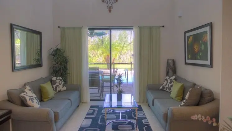 Signature 5 Bedroom Vacation Home with Pool