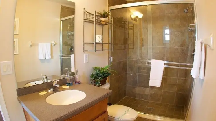 Signature 5 Bedroom Vacation Home with Pool