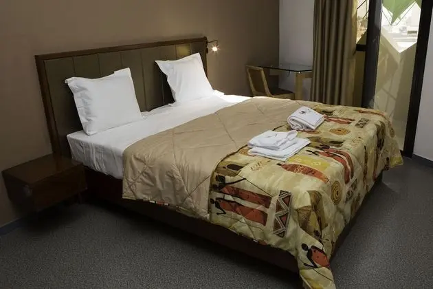 Basic Tek Büyük Yataklı Oda