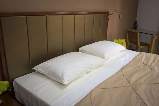 Basic Tek Büyük Yataklı Oda