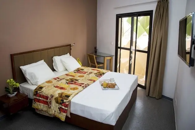 Basic Tek Büyük Yataklı Oda