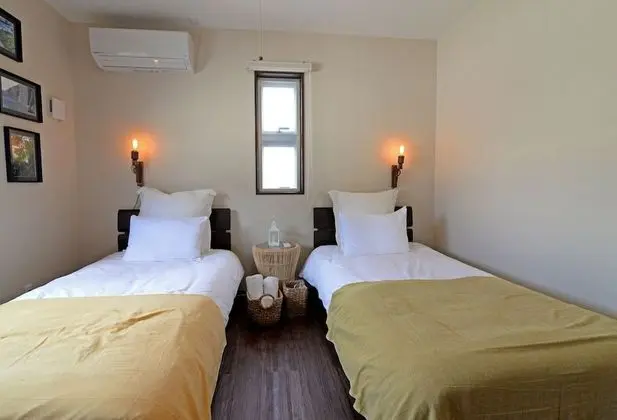 Ev (Private Vacation)