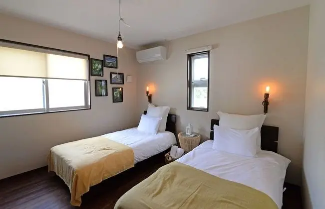 Ev (Private Vacation)