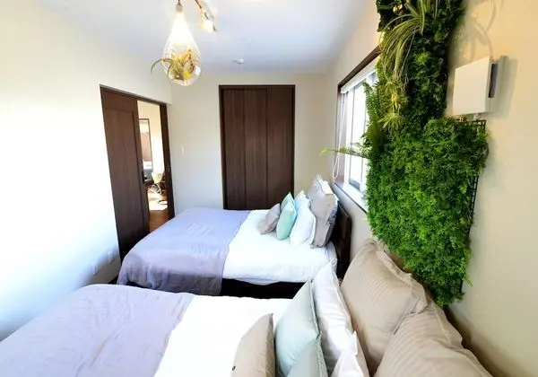 Ev (Private Vacation)