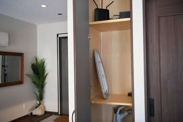 Ev (Private Vacation)