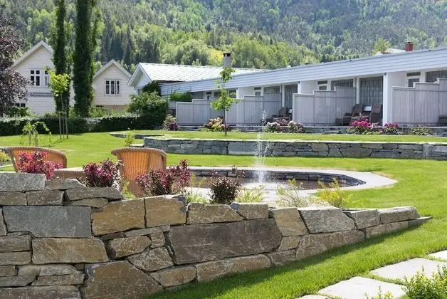 Superior Tek Büyük Yataklı Oda (room in the new building)