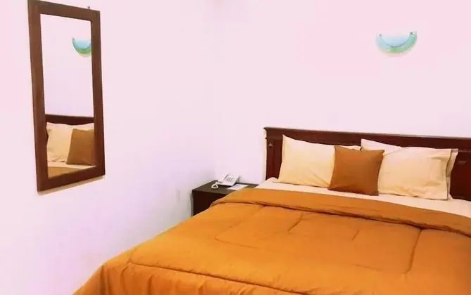 Tek Büyük veya İki Ayrı Yataklı Oda (Free Airport Shuttle)