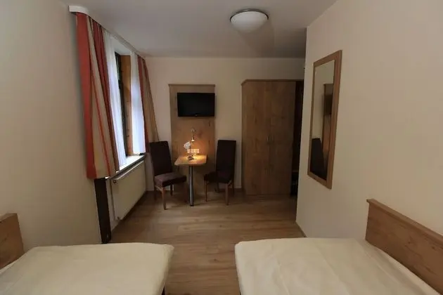 Economy Tek Büyük veya İki Ayrı Yataklı Oda