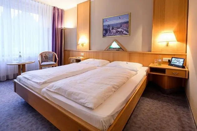 Economy Tek Büyük Yataklı Oda, 1 Yatak Odası, Sigara İçilmez, Bahçeli