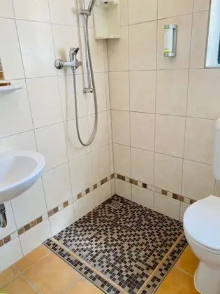 Basic Tek Büyük Yataklı Oda