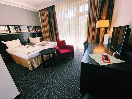 Exclusive Tek Büyük Yataklı Oda