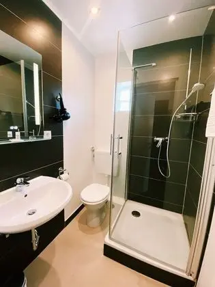 Exclusive Tek Büyük Yataklı Oda