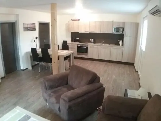Apart Daire (Ground Floor 2 Left)