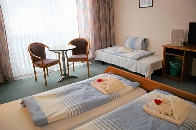 Classic Tek Büyük Yataklı Oda