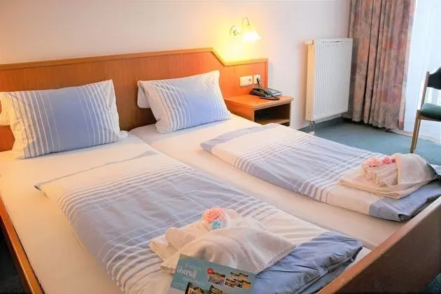 Classic Tek Büyük Yataklı Oda