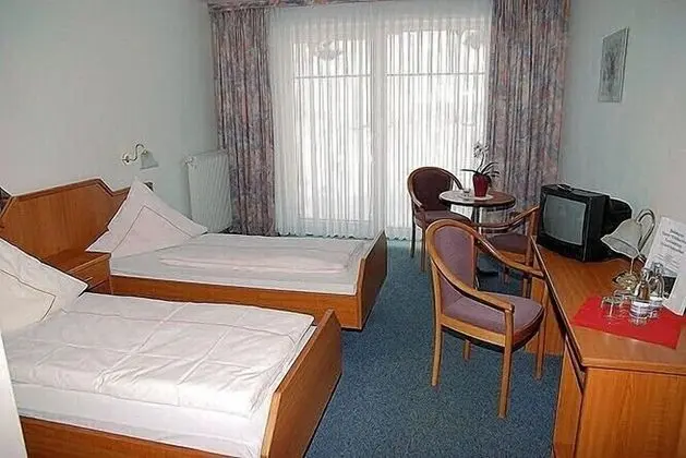 Classic Tek Büyük Yataklı Oda