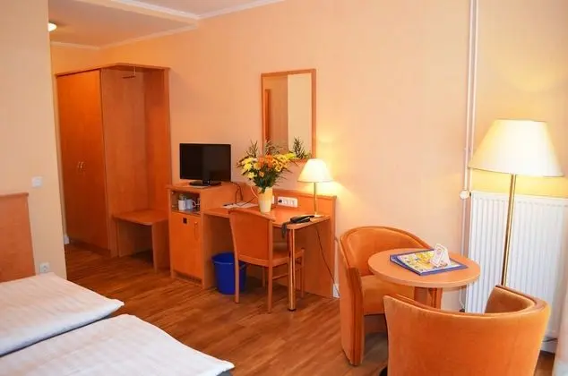 Büyük Yataklı Tek Kişilik Oda