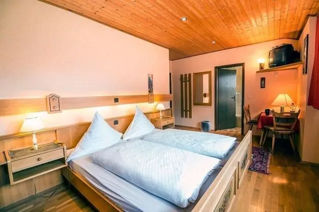 Tek Büyük Yataklı Oda