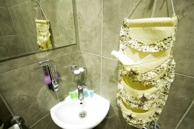 Luxury Oda