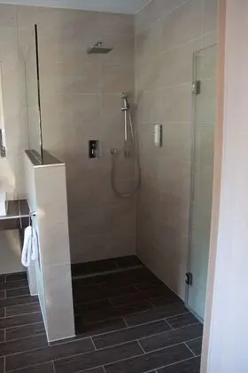 Superior Tek Büyük Yataklı Oda, Göl Manzaralı