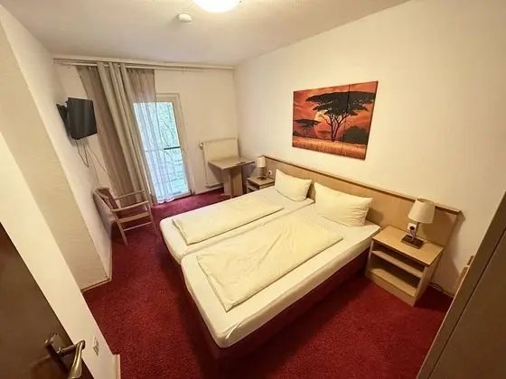 Basic Tek Büyük Yataklı Oda