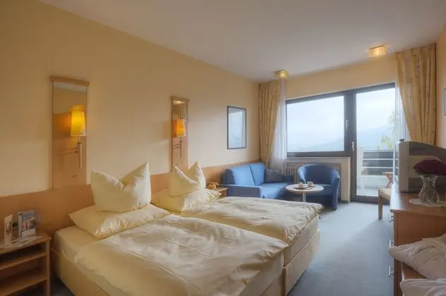 Tek Büyük Yataklı Oda (south side, balcony)