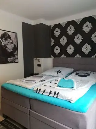 Classic Tek Büyük Yataklı Oda