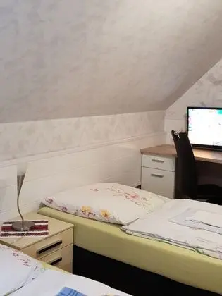 Classic Üç Kişilik Oda