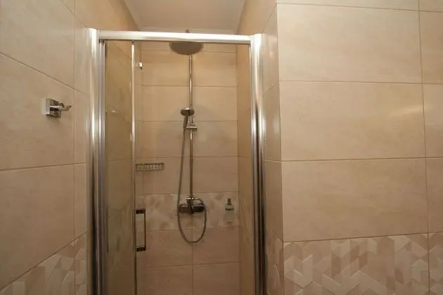 Family Tek Büyük Yataklı Oda