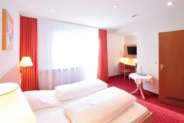 Economy Tek Büyük Yataklı Oda