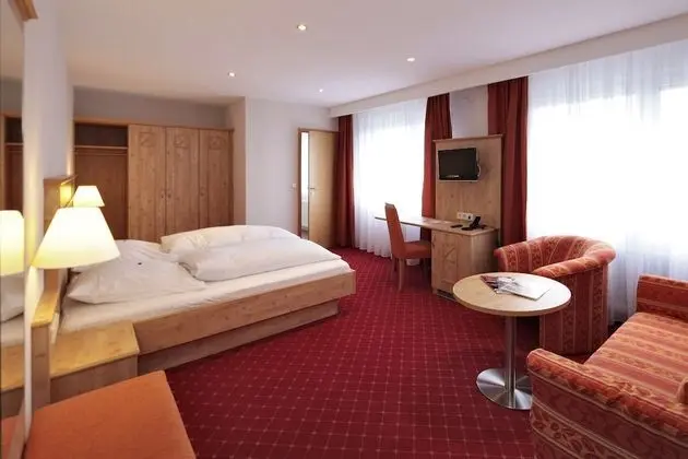 Premium Tek Büyük Yataklı Oda