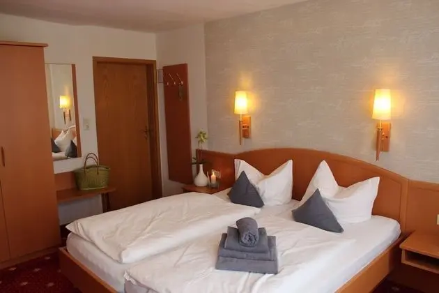 Tek Büyük Yataklı Oda